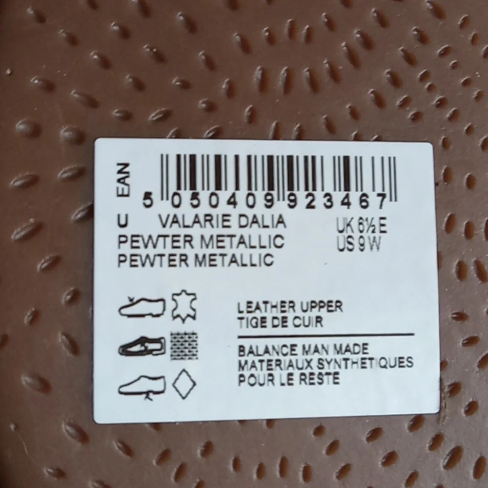 Clark's Pewter Sandals - Picture 3 of 5